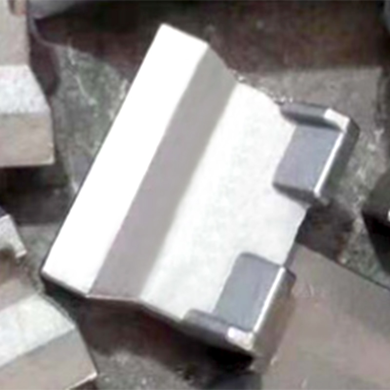 Distanziatore microfuso parallelo